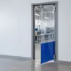 Маятниковая распашная одностворчатая эластичная дверь из ПВХ 230*110